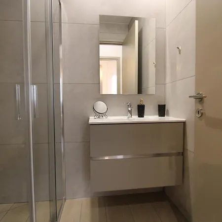 Modern & Stylish Pool 5 Min To & Mymall Lemesos
