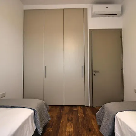 Modern & Stylish Pool 5 Min To & Mymall Limassol