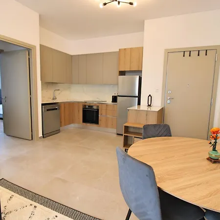 Modern & Stylish Pool 5 Min To & Mymall Limassol