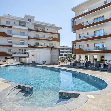 Apartment Modern & Stylish Pool 5 Min To & Mymall *